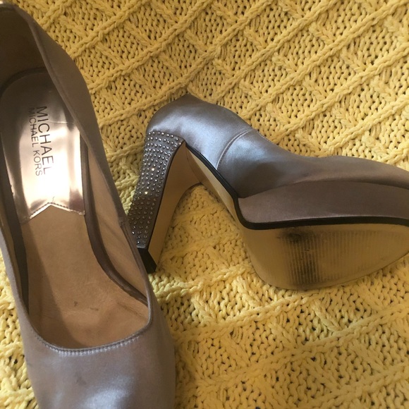 Satin & Rhinestone Ready - Picture 9 of 11